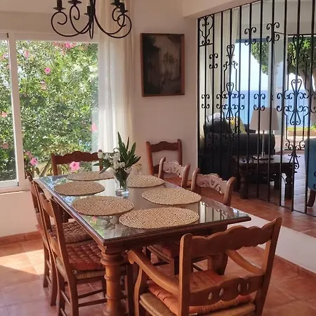 Mediterranean - Sea Views & Heatable Pool