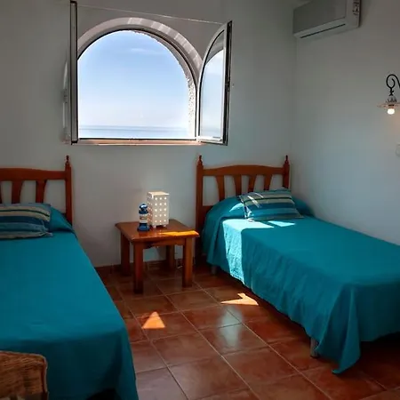 Mediterranean - Sea Views & Heatable Pool *
